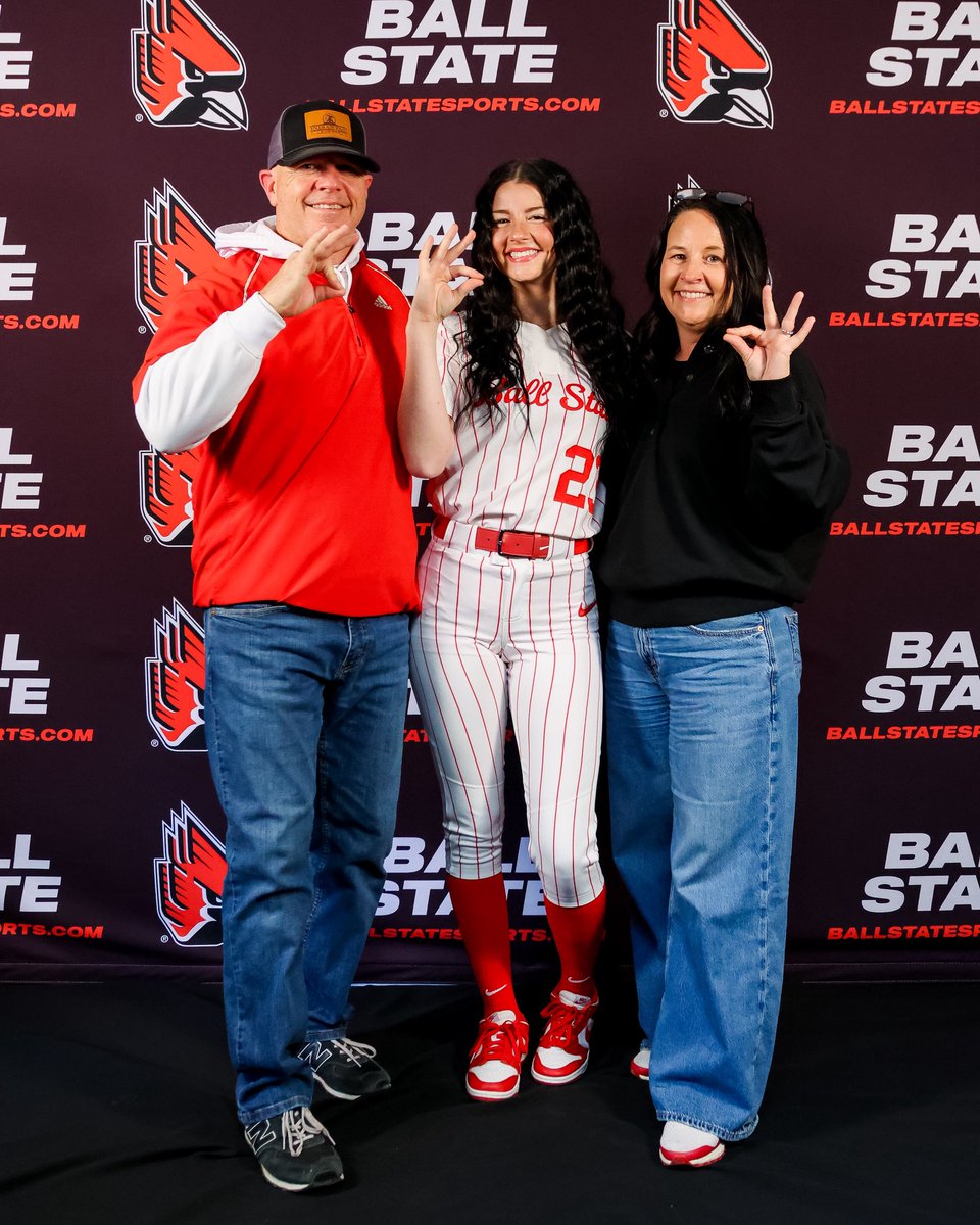macylowery12's tweet image. Thank you @BallStateSB for having me on an awesome visit! You made me feel so special and I am so grateful for this opportunity to learn more about what it is to be a Cardinal! CHRIP CHRIP❤️🖤 @CoachPena_BSU @CoachBurns17  
@_coachrachel @CompleteGame @senatorsoftball
