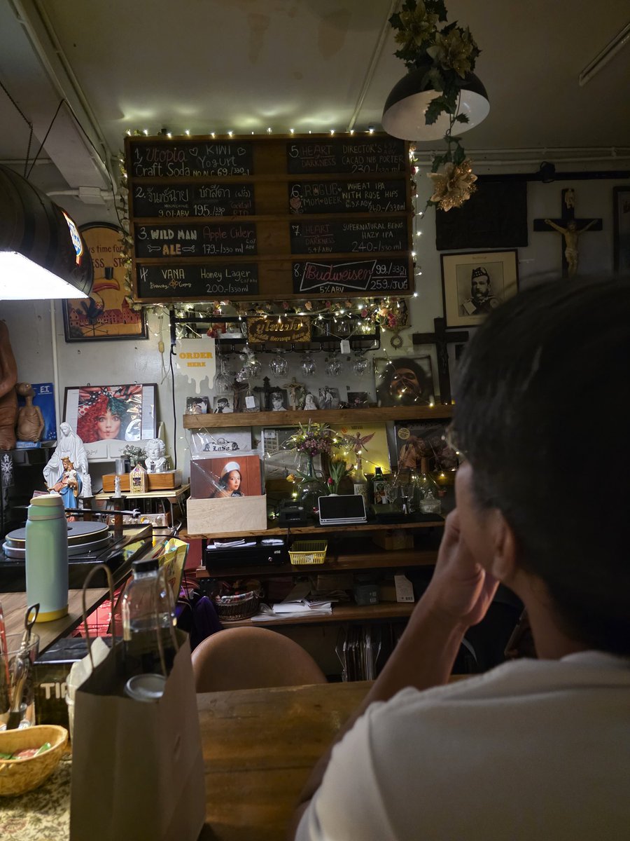 beerpeople99's tweet image. เช็กอินร้านที่ 2 ยูโทเปีย 烏托邦 Bar-B-Q ร้านคราฟต์เบียร์ที่เปิดมานานกว่า 5 ปี กับแกล้มเด็ดๆ เลยเนื้อทอด 10 วิเลิศมาก ต้องสั่ง #ประชาชนเบียร์สัญจรโคราช