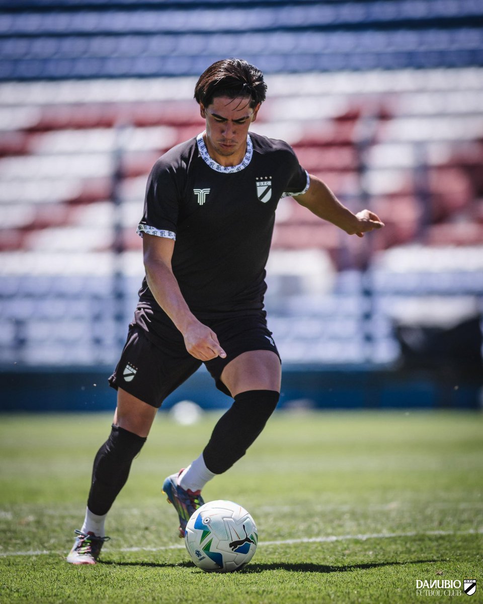 ⚽ AMISTOSO A PUERTAS CERRADAS 

En el día de hoy, a partir de las 18:00 hs, en el Campeón del Siglo se enfrentarán Peñarol y Danubio.

El encuentro tendrá dos tiempos de 45'.