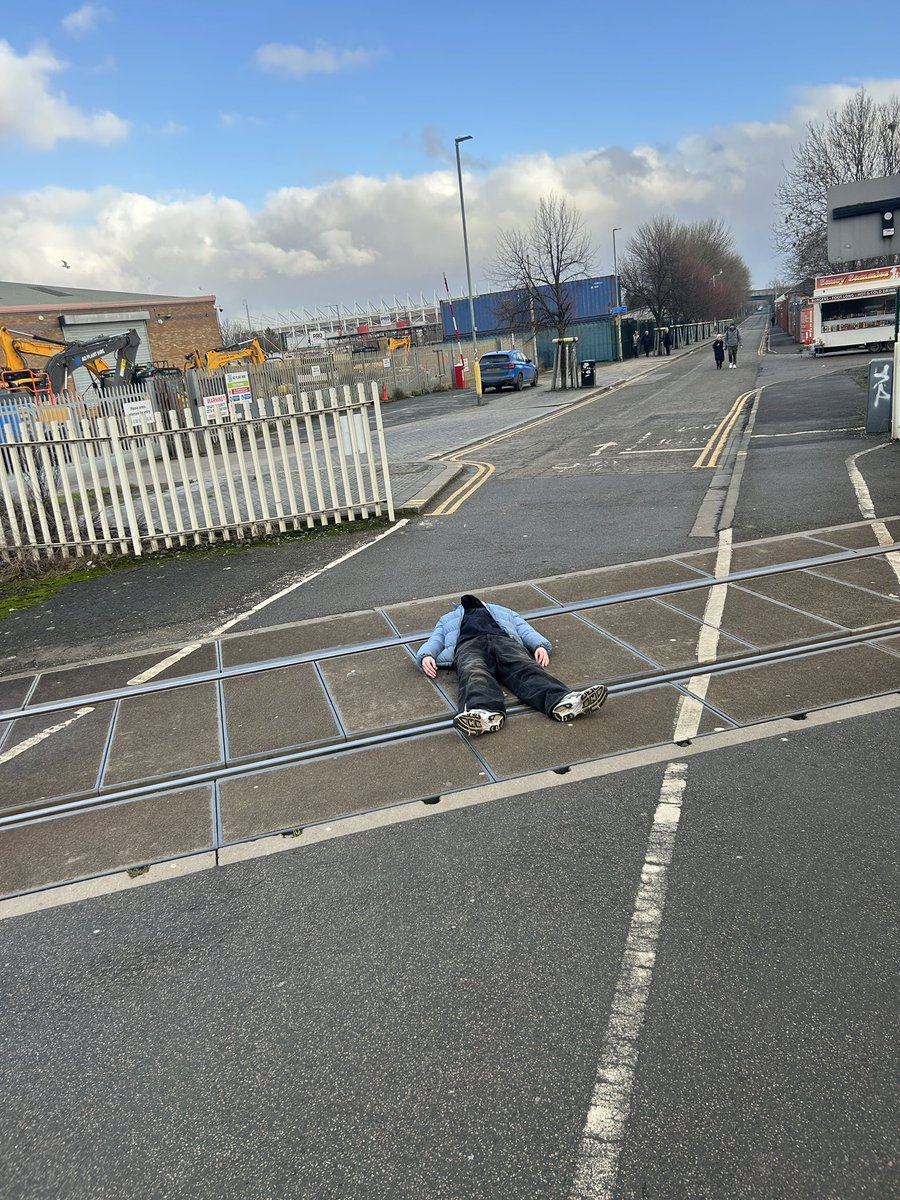 Jake Fisher tweet media