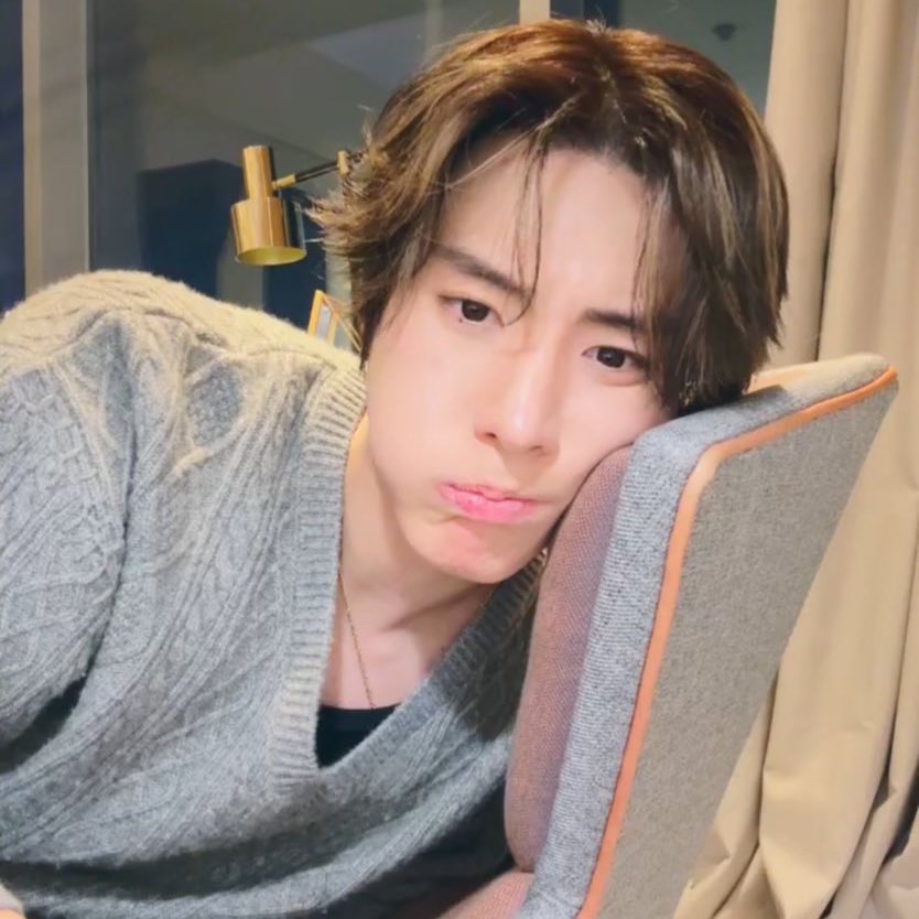myenergyboy's tweet photo. when he pouts .. trust im there… https://t.co/h6h403BiQu