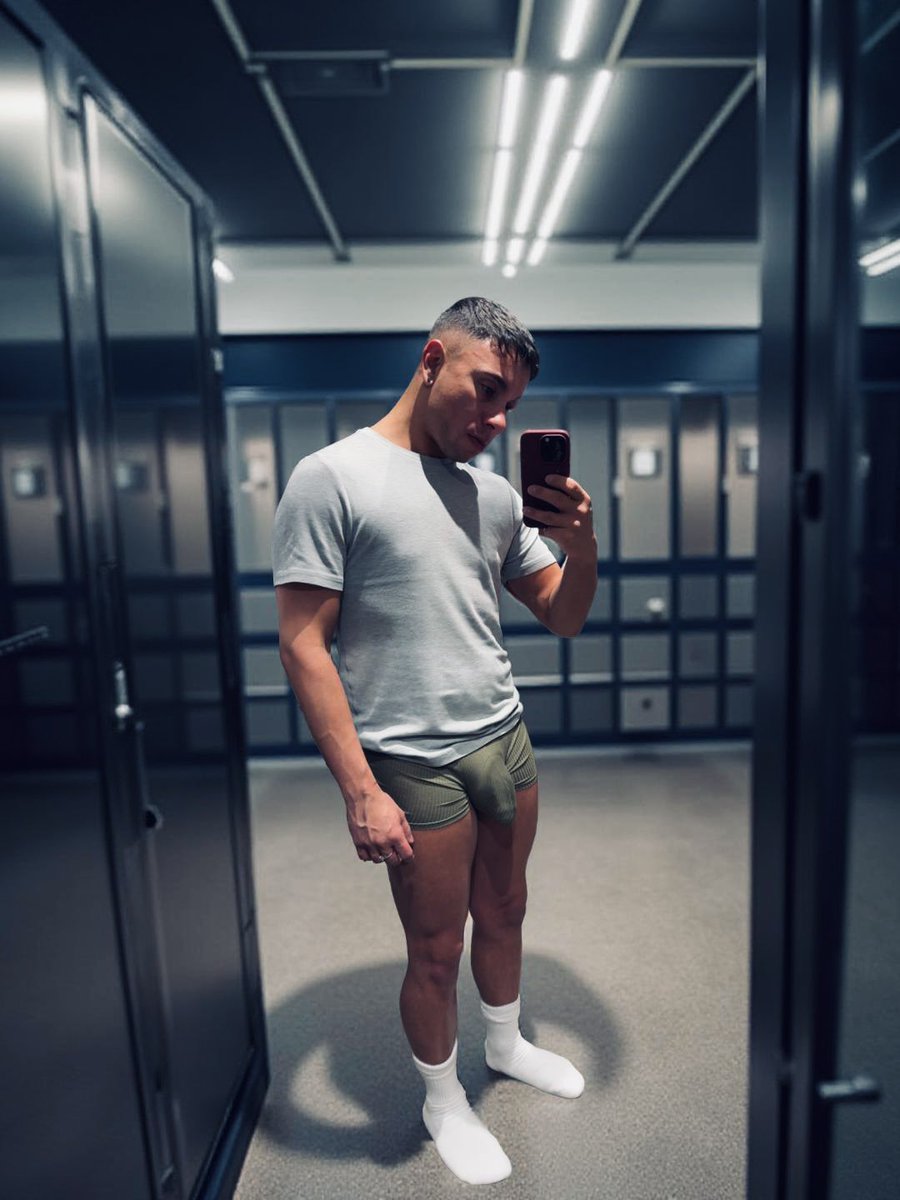 Winter boy tweet media