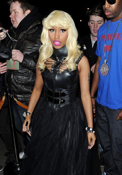onikaswardrobe's tweet image. Nicki Minaj at Landmark hotel at 1am, for her appearance at Studio Valbonne nightclub

--Nicki wearing a Void of Course chained corset (2011)
#NickiMinaj
#fashion
#VoidofCourse
#barbie
#pinkfriday
#barbz