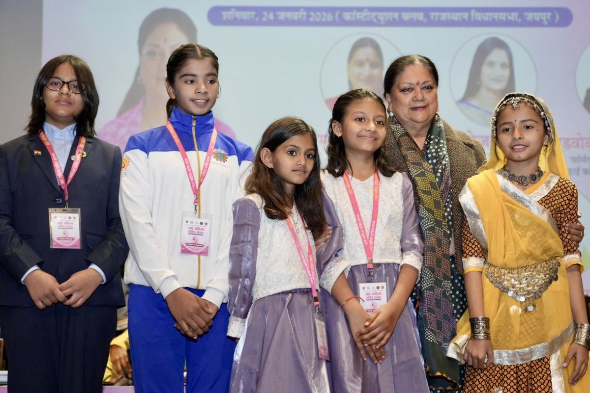 आज कॉन्सिट्यूशन क्लब में आयोजित जाट महिला शक्ति संगम कार्यक्रम में शामिल हुई।

मैंने महसूस किया है कि महिलाओं को पुरुषों के मुक़ाबले 3 गुना मेहनत करनी पड़ती है, तब जाकर उन्हें राजनीति में स्थान मिलता है। आजादी के समय भारत में महिलाओं की साक्षरता दर 9 प्रतिशत थी, आज 65 प्रतिशत है।