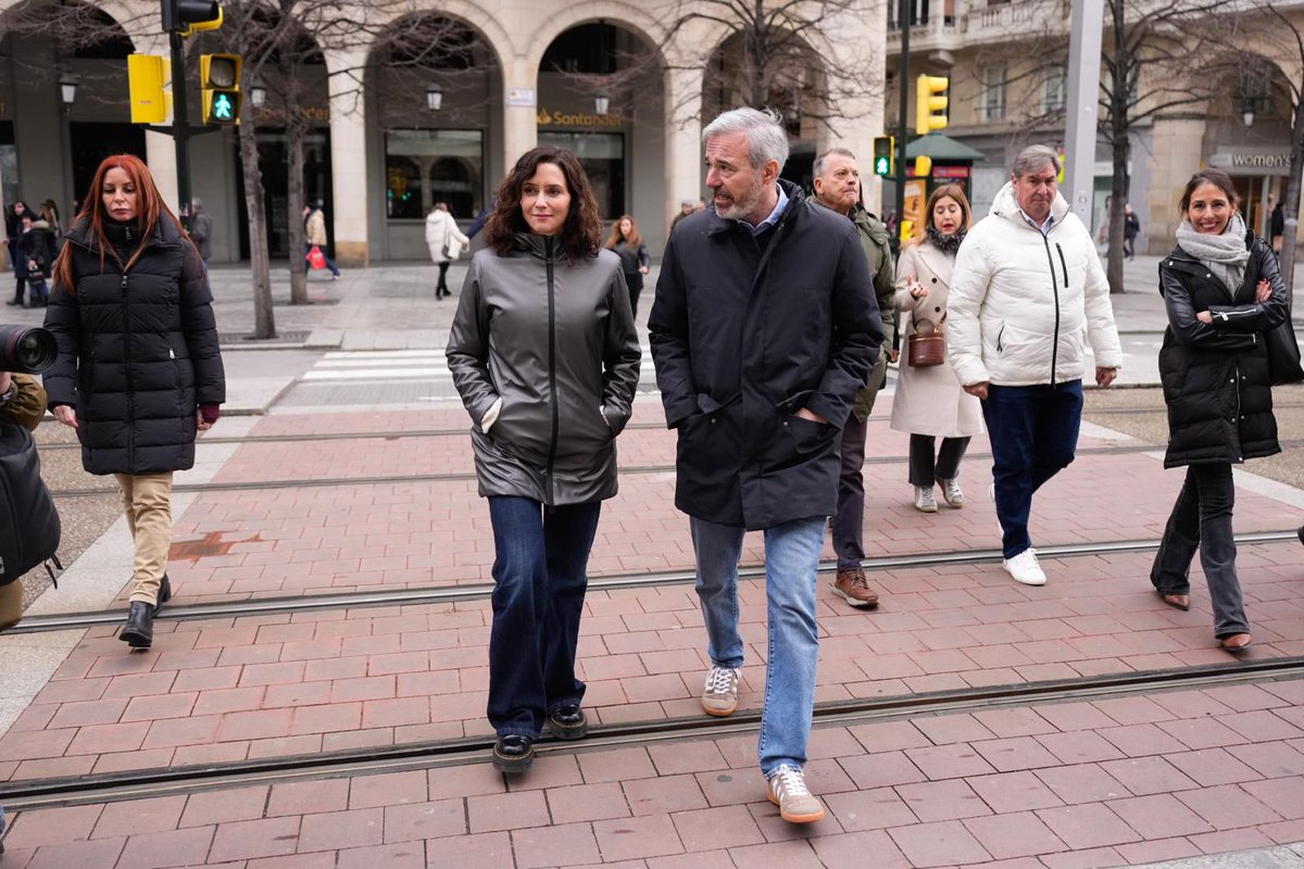 Aragón ha de ser en estos momentos la voz de España, la que enseñe la puerta de salida al desgobierno de Sánchez.

Los españoles no soportan a más activistas de partido al frente de instituciones públicas cada vez más degradadas. 

Que el populismo que promueve el Gobierno, que