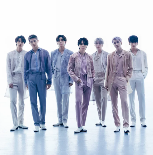AboutMusicYT's tweet image. Arirang by BTS is expected to record one of the biggest first week album sales worldwide of all time, with over 4 million copies already sold in pre-orders so far.