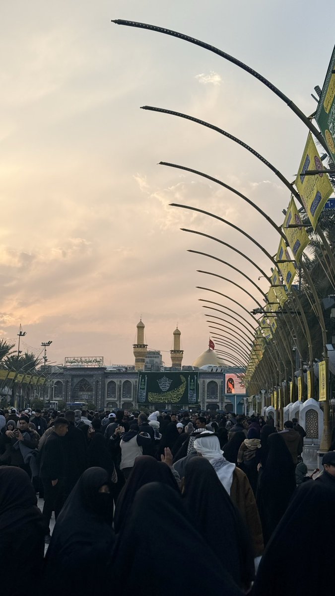 أشهدُ أنك ترى مَقامي و تسمع كلامي و ترُد سلامي ❤️