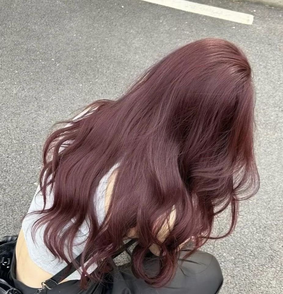 fairyprxncess's tweet image. cherry brown hair