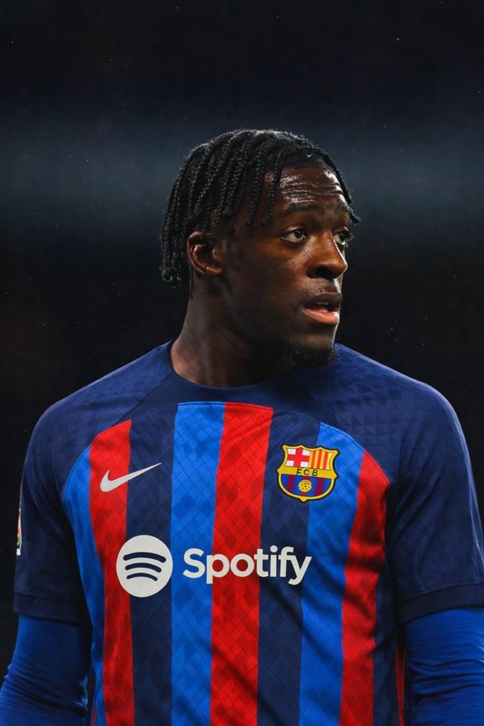 1drxzz's tweet image. The only pairing that can win the UCL for Barca