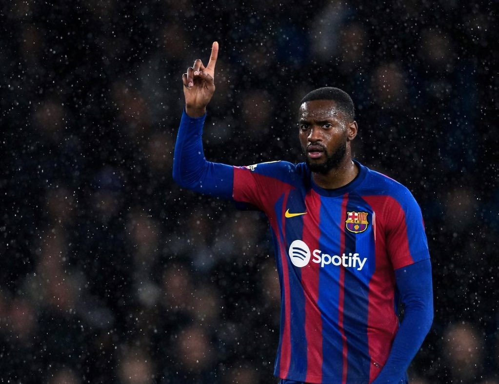 1drxzz's tweet image. The only pairing that can win the UCL for Barca