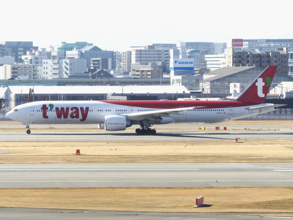 2026/1/17 福岡空港 展望デッキにて TWのトリプルセブン ティーウェイ