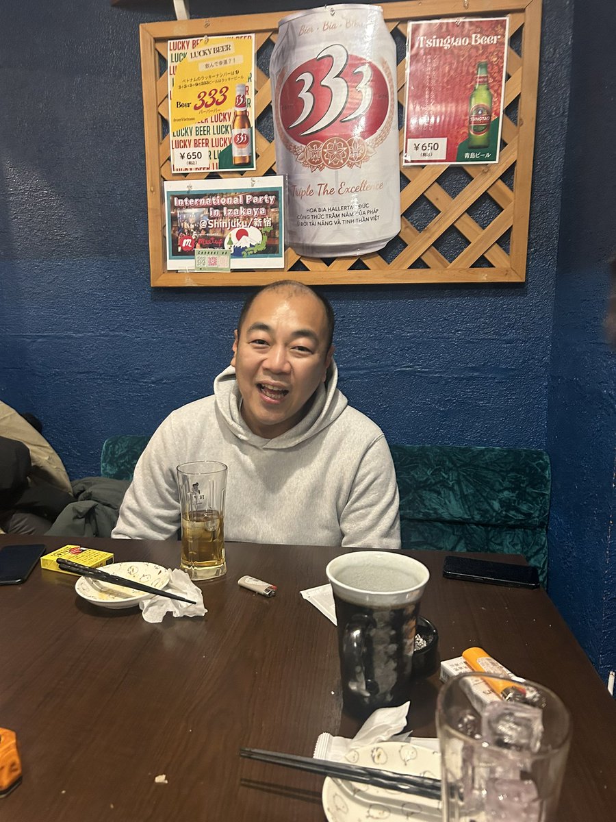 shinichi0421's tweet photo. こいつ笑いながら酒飲んでます💢

飛んでから笑えや💢

飛んでから酒飲めや💢

飛んでから1番奥座れや💢

#水曜日のダウンタウン https://t.co/d3XwxY83Q1