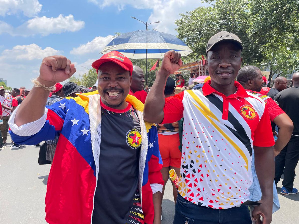 Numsa_Media's tweet image. #WorkersUnite 
#ForTheLoveofTheWorkingClass 
#HandsOffVenezuela 
❤️🖤💛