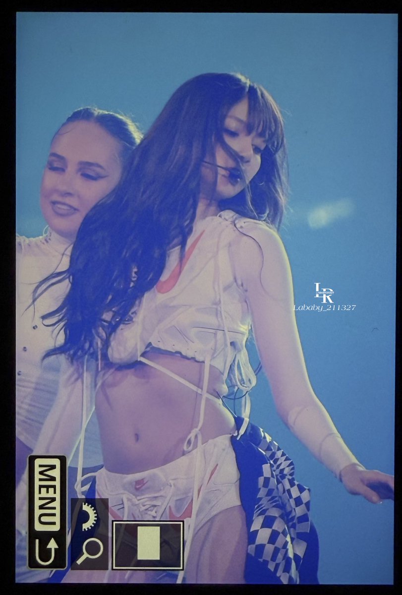 Lababy_211327's tweet image. DEADLINE [HONG KONG]🇭🇰
DAY 1 
WE LOVE YOU 327%🫂🥹