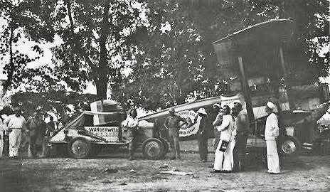 1924 Aloha and four American flyers. They were the first Americans to fly around the world. Aloha and Cap were in Cairo when she heard that the flyers were to land in Calcutta, India. After driving day and night.. "Aloha made this incredible meeting.

AlohaWanderwell.com
RDT