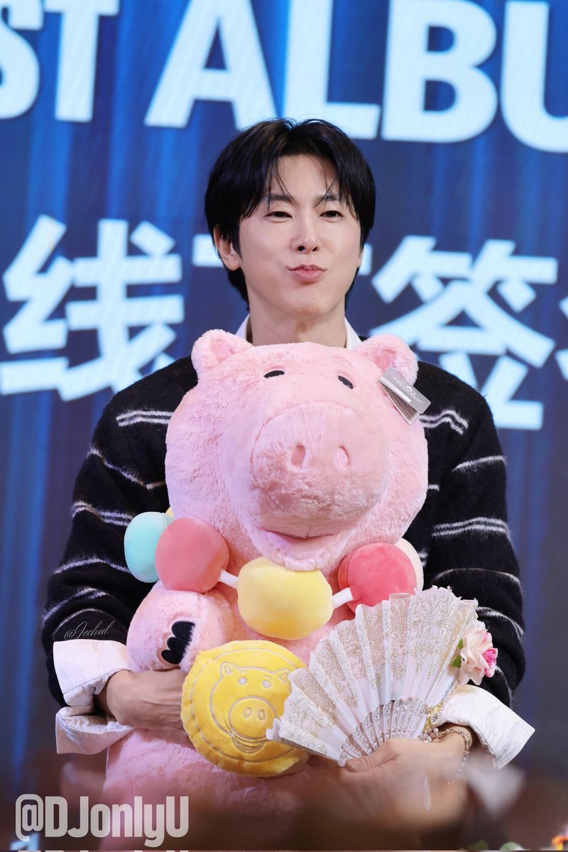 260124 Signing event in Hangzhou

Preview Part 3

#유노윤호 #정윤호 #YUNHO #CHUNGYUNHO #UKNOW #ユノ #ユンホ #Stretch #UKNOW_Stretch #IKNOW #UKNOW_IKNOW