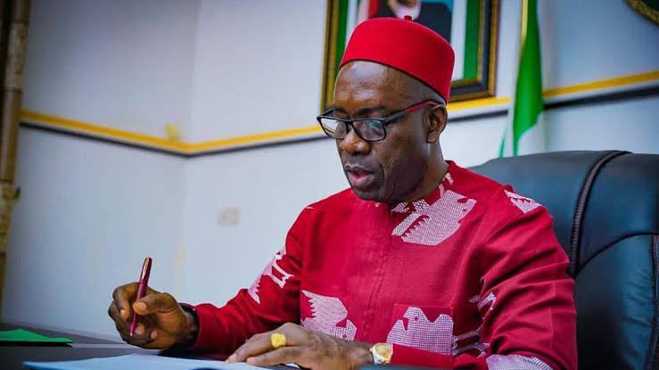 excelmediagrp's tweet photo. 🚨BREAKING
Anambra State Government abolishes Monday school closures caused by sit‑at‑home orders. Teachers & staff now face salary penalties for absenteeism on Mondays.
#Anambra #Education #SitAtHome #GovSoludo #NigeriaNews #Trending https://t.co/hRUHsOoFPn