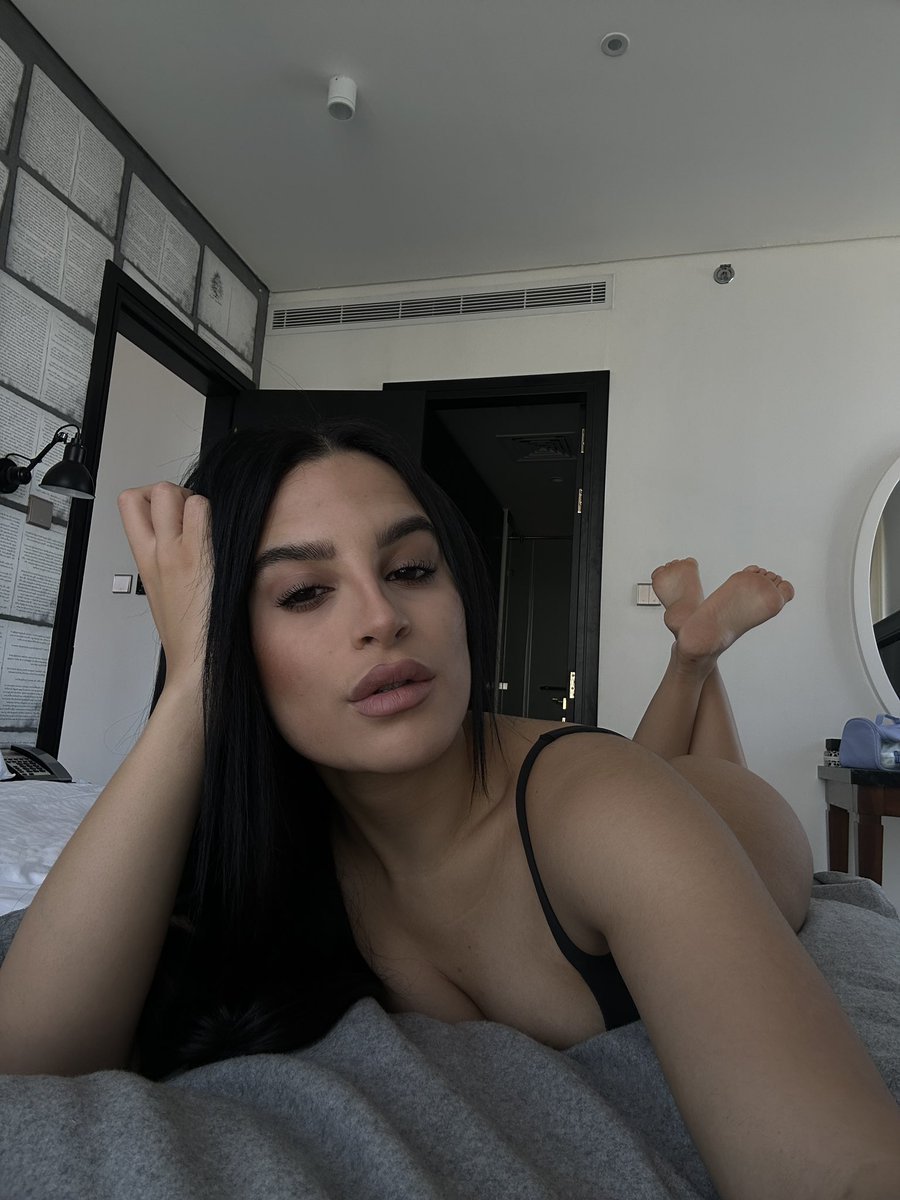 cubanita tweet media