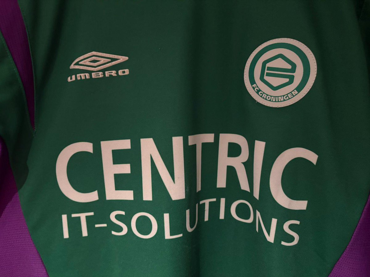 Een breedte versterking voor de shirt verzameling. Een <a href="/fcgroningen/">FC Groningen</a> uitshirt van het seizoen 2006/2007 van het merk <a href="/umbro/">Umbro</a>

#fcgroningen
#shirtverzameling
#kitcollection