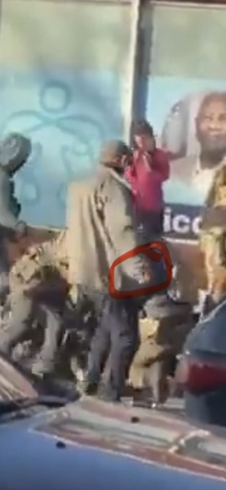 delimansworld's tweet image. Empty hands 
Empty hands
Takes guys gun
Then kills him like a dog in the street after they disarmed him. 
In other words, they took someone’s handgun from them and then assassinated them.