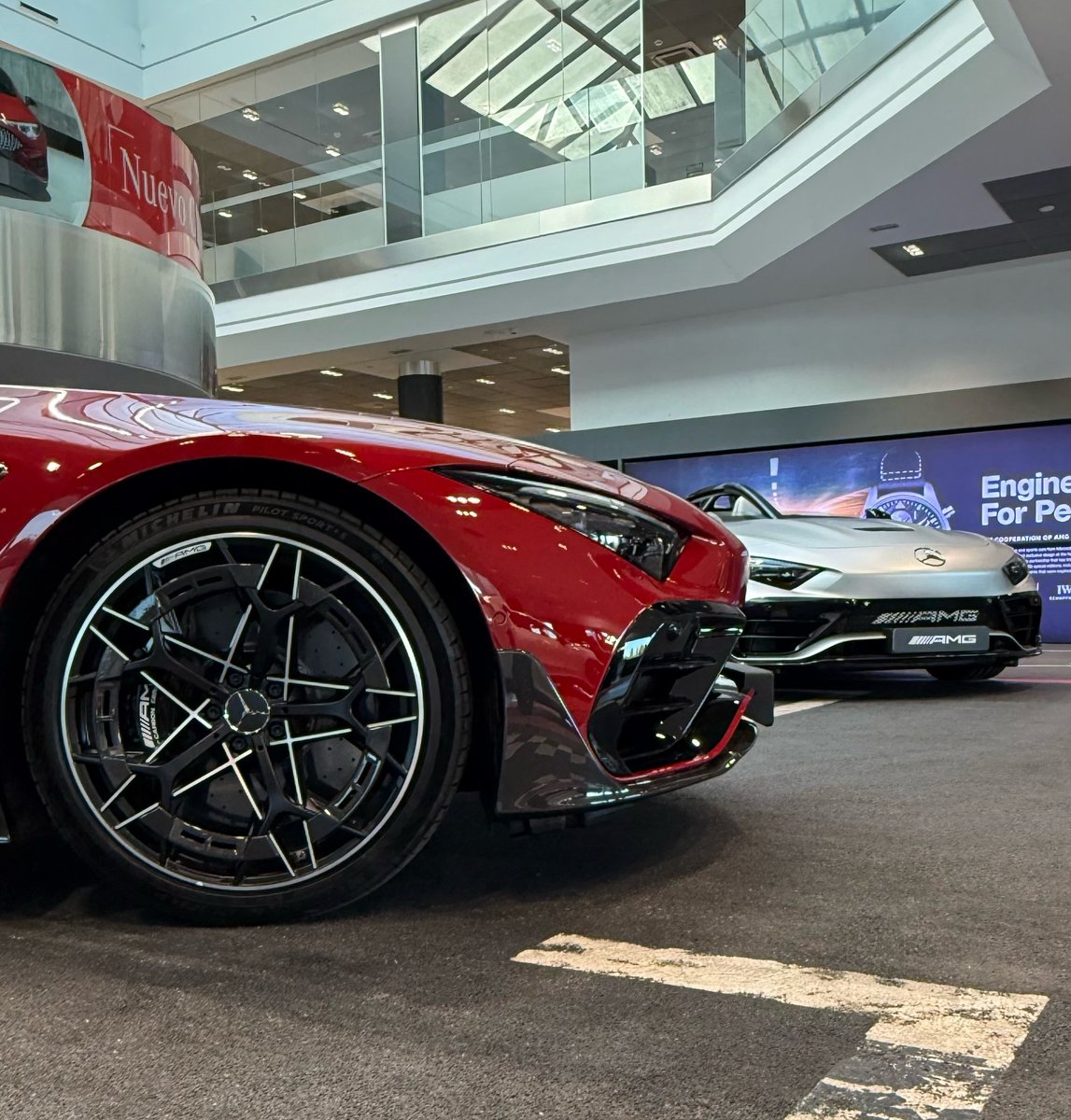 ¿Qué es ser #AMGPerformanceCenter?

➕ de 600 m² dedicados al universo AMG.
🙋 Asesores especializados. 
🔧 Mecánicos certificados por AMG. 
🏁 Eventos y experiencias únicas.

Encuentra tu AMG con entrega inmediata y condiciones únicas en #StarMadrid.

💻 starmadrid.es/amgperformance…