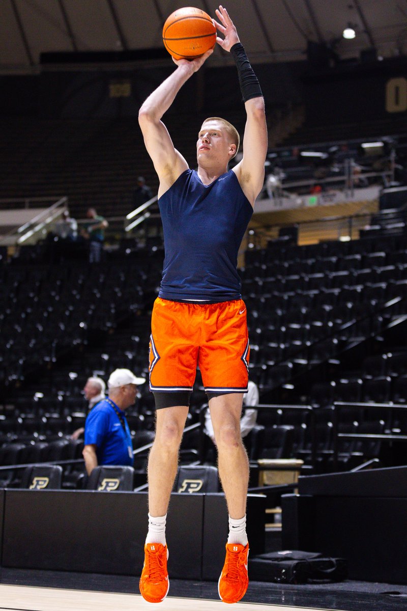 The Champaign Room tweet media