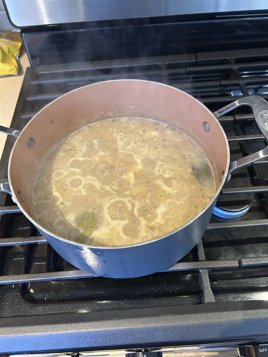 LastTimeOnly's tweet image. Here me out.. New England/philadelphia clam chowder. I added pork roll
With the bacon. Feel free to rip it apart but does pork roll ruin anything? And it’s cold outside. #clamchowder #philly #southjersey #tastesgood