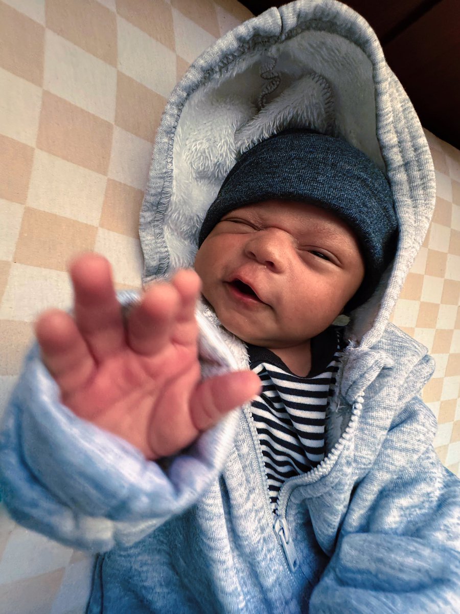 _ColbyCheese's tweet image. Roller Doe. 
the cool kid.