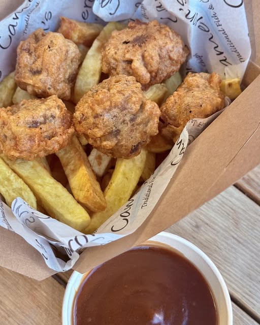 🏴󠁧󠁢󠁳󠁣󠁴󠁿 Burns Night Chippy Special - Haggis Bon Bon’s and chips served with gravy.