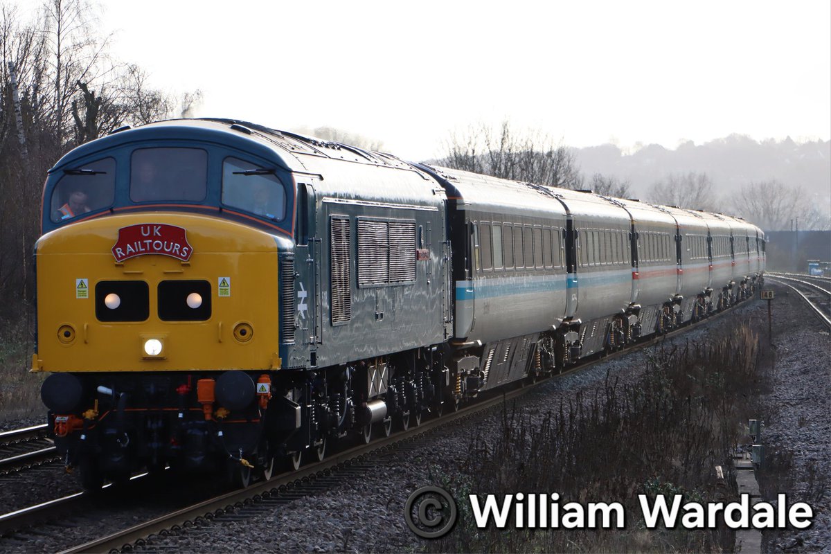 WilliamWardale's tweet image. Peak Blinder Railtour arriving at #Chesterfield 

45118 ‘The Royal Artilleryman’ with 47593 'Galloway Princess' at the rear.

1Z10 0609 Norwich to Chesterfield

Saturday 24th January 2026

@Northern_Travel @TomDearlove1 @BashirKhan2 #class45 #railtour #Trainspotting