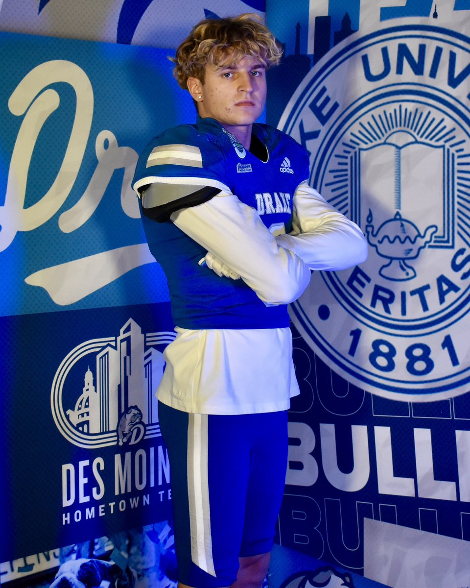 hunterniklos's tweet image. Had an amazing time on my official visit to @DrakeBulldogsFB. Thank you to all the coaches for making my trip to Des Moines a special one!