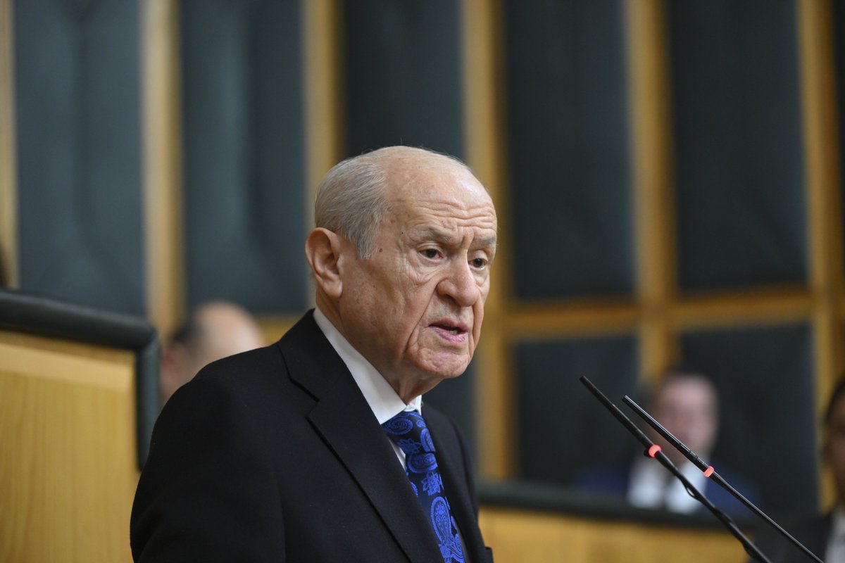 ⚫️📌MHP LİDERİ DEVLET BAHÇELİ’DEN ERKEN SEÇİM MESAJI

"Bu dönemde erken seçim mümkün değildir; doğru da değildir! Türkiye'nin çevresi ateş çemberidir. İstikrarı korumak önemlidir."

<a href="/dbdevletbahceli/">Devlet Bahçeli</a> <a href="/MHP_Bilgi/">MHP</a>

benguturk.com/gundem/mhp-lid…