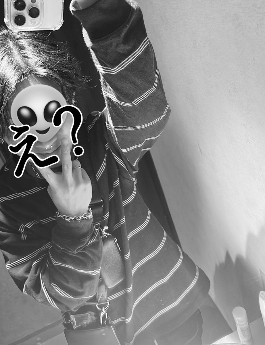 断捨離時期にいる服も間違えて捨てたから
ファッション終わってる

だからね、先行投資として
未来の自分がイケてるように
自分にもっとお金かける❤️‍🔥