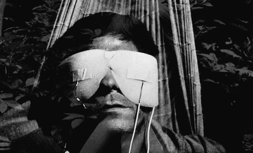 EvaArriagaD's tweet photo. 🎥 'La Jetée' (Chris Marker, 1962). https://t.co/ZYAy2DrD65