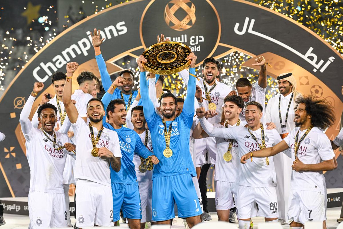 لاعبو #السد أبطالًا لدرع #السوبر_القطري_الإماراتي🏆 
Al Sadd players are champions of Super Shield #QatarUAESuperCup