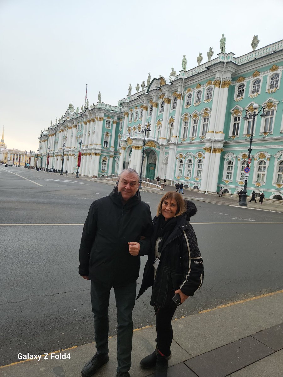 Eski adı ile Leningrad, yeni adı ile St. Petersbug şehrine hayran kaldık
