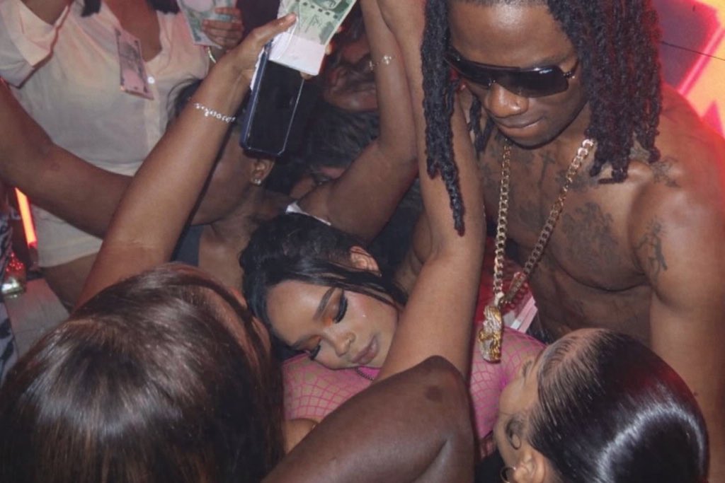 mayor_muritala's tweet image. Actively using people’s girlfriends while I keep mine at home for future reasons