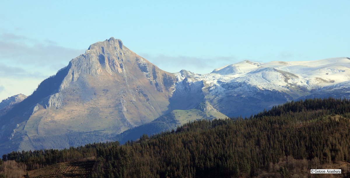 GotzonAr's tweet photo. Larrunarri-Txindoki eta Aralar #Larrunarri #Txindoki #Aralar https://t.co/hTmIH8Wl4d