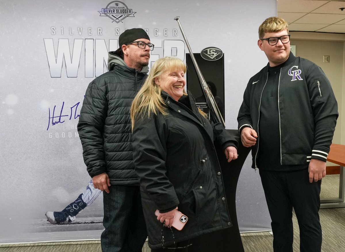Rockies's tweet image. Fan photos with Hunter Goodman’s Silver Slugger Award at Rockies Fest 📸