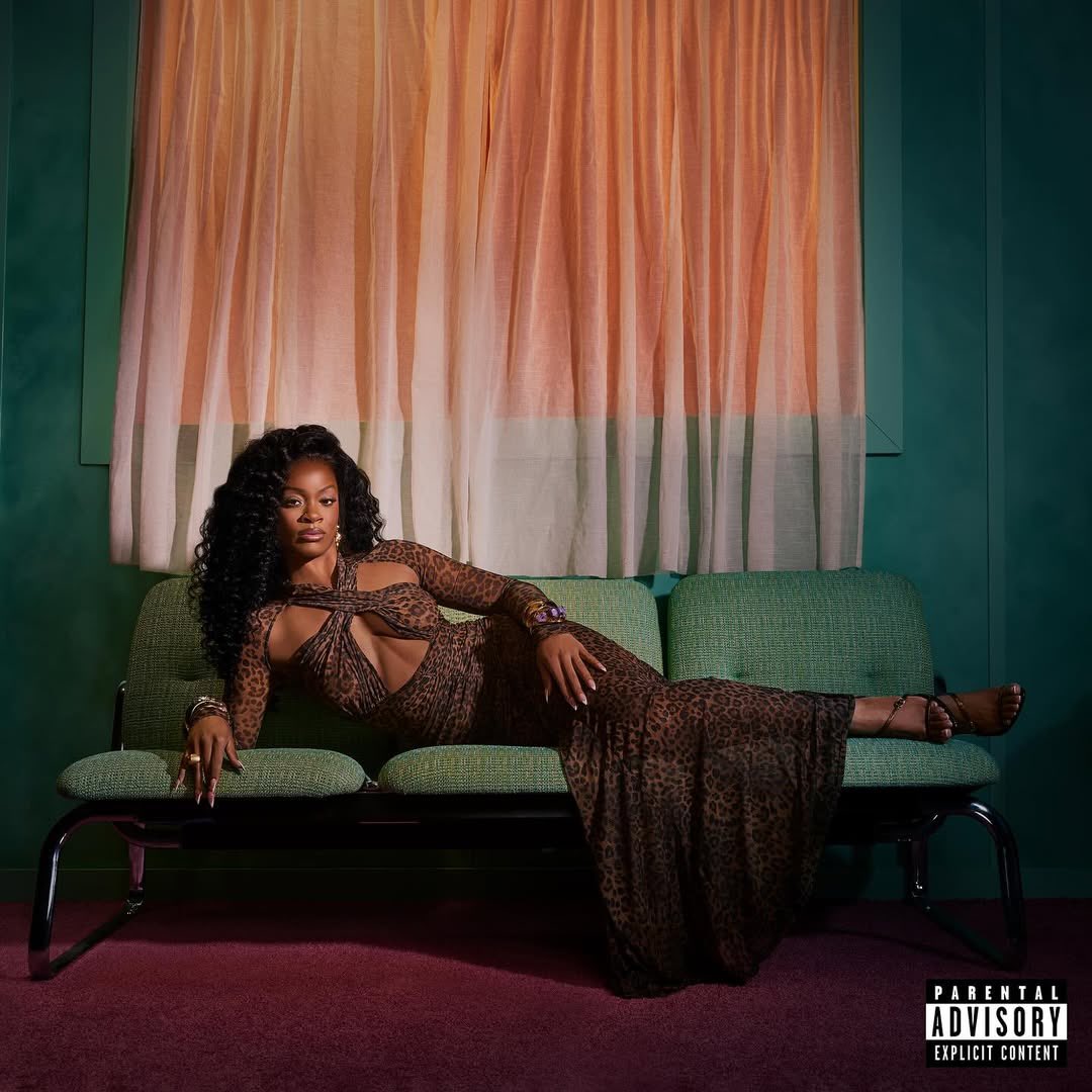 new_branches's tweet photo. Ari Lennox has never missed with an album💿  she’s 3/3 https://t.co/45k8n1F1r2