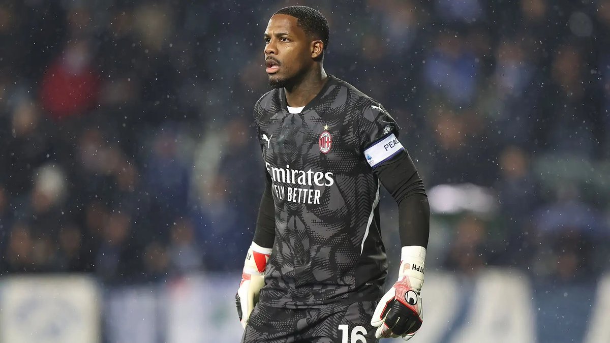 M4rkPhilips's tweet image. Nella vicenda del rinnovo di Maignan mi sembra che il chiaro vincitore sia lui, che è riuscito a ottenere un contratto da 5 + 2 milioni netti fino al 2031 (quando avrà 35 anni), stipendio top per un portiere

Se non fosse stato per Allegri, che ha raddrizzato la baracca, la…