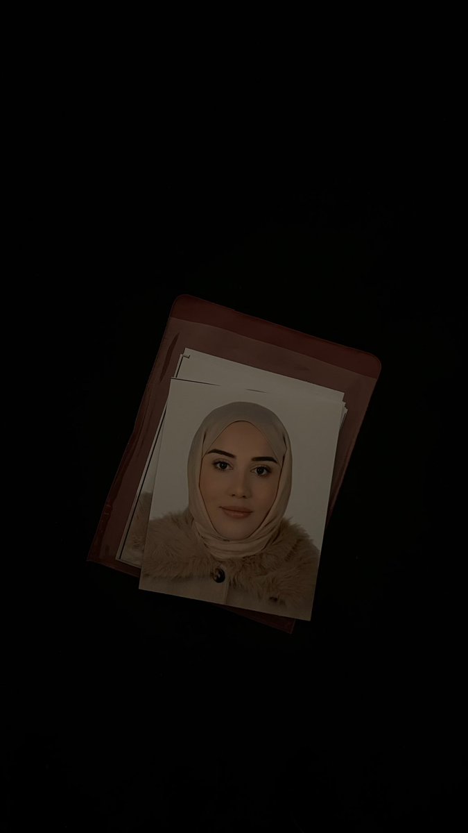 tubiika_'s tweet photo. Vize/pasaport işlemleri için fazla fazla vesikalık aldım ki kocam cüzdanına da koyabilsin https://t.co/tbLM3tfOpm