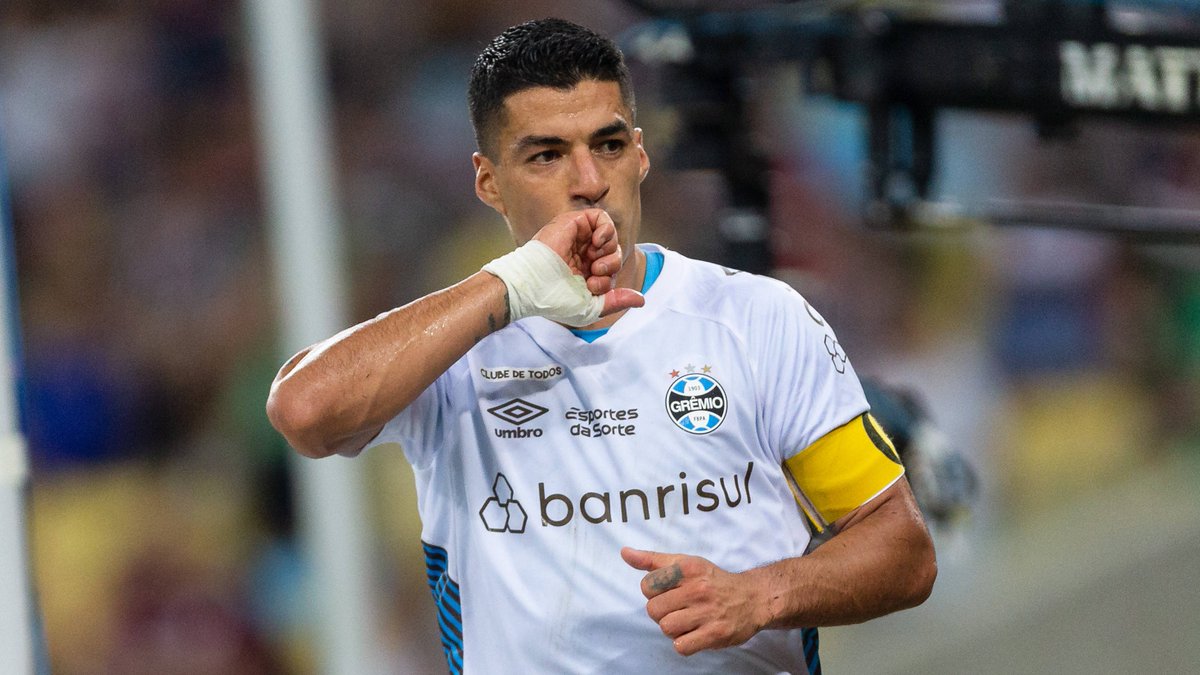 SofascoreBR's tweet photo. Luis Suárez entre todos os jogadores do @Brasileirao 2023:

1º em assistências (11)
1º em participações em gols (28)
1º em minutos para participar de gol (103’)
1º em finalizações no gol (55)
2º em gols (17)
3º em Nota Sofascore (7.33)

Brilhou no @Gremio! 🇺🇾🥳 https://t.co/VFMRPOoALQ