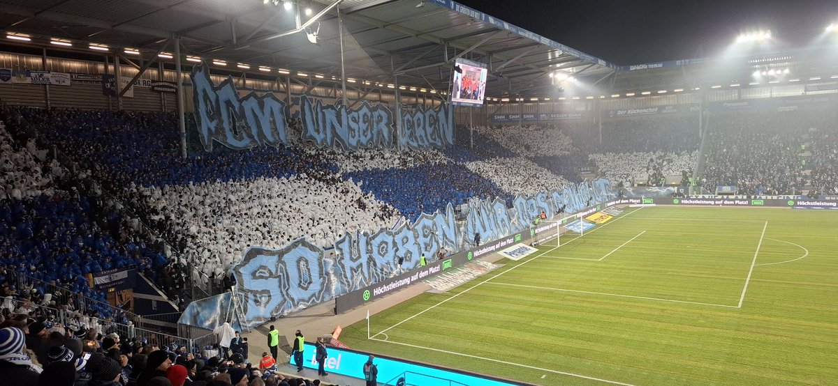 Rodensleber's tweet image. Auf geht's blau weiß kämpfen und siegen!
#nurderFCM #einmalimmer #FCMsgd
