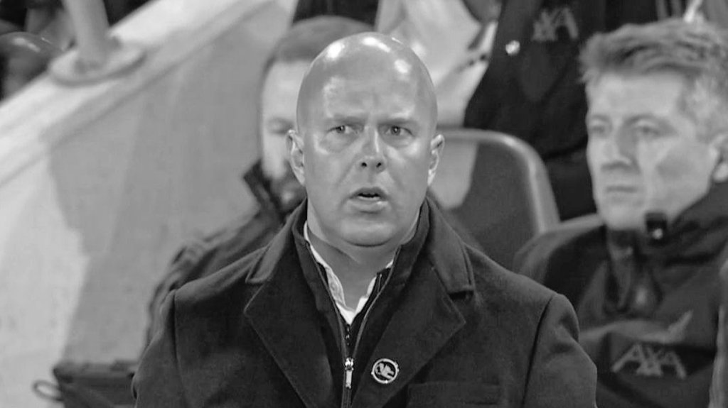 Like this tweet if you want Arne Slot sacked as soon as possible. #SlotOut.