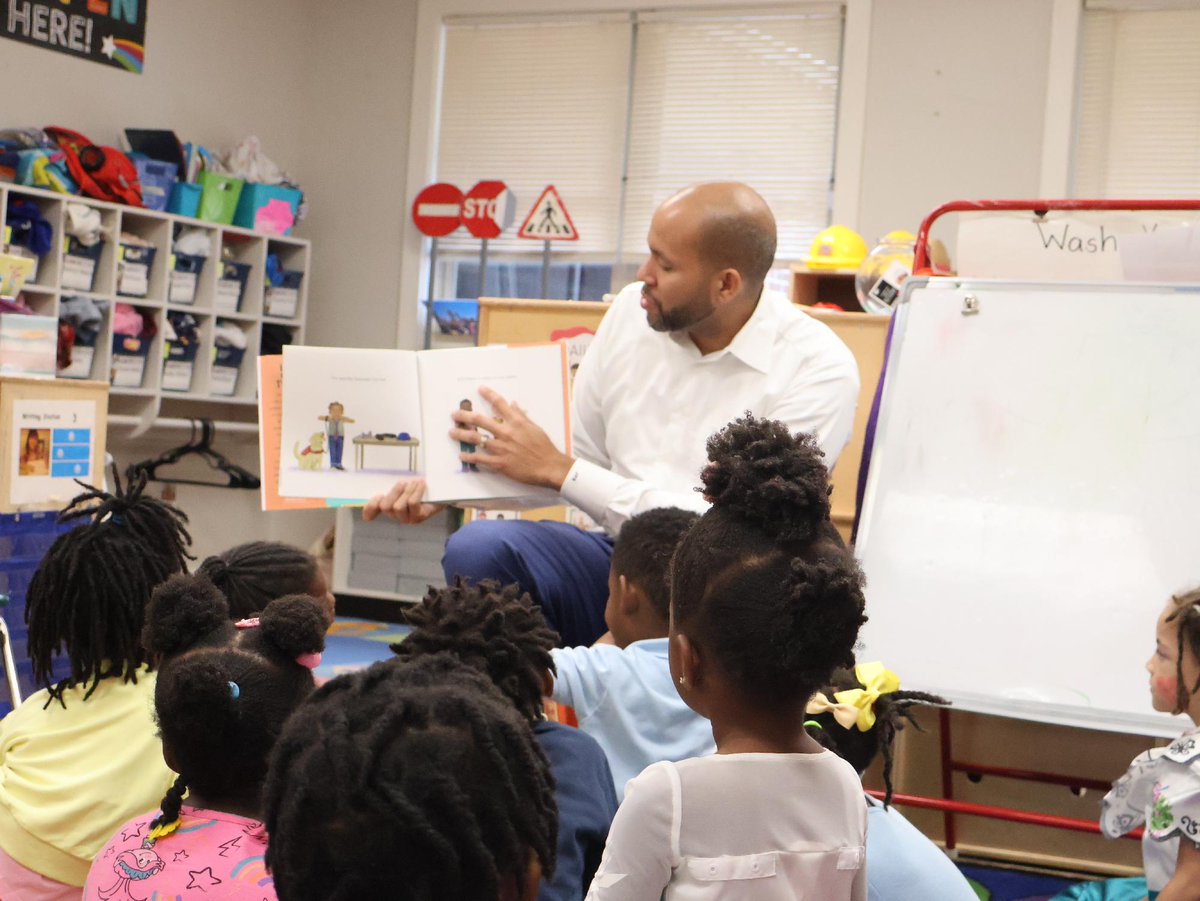 Jason Esteves tweet media