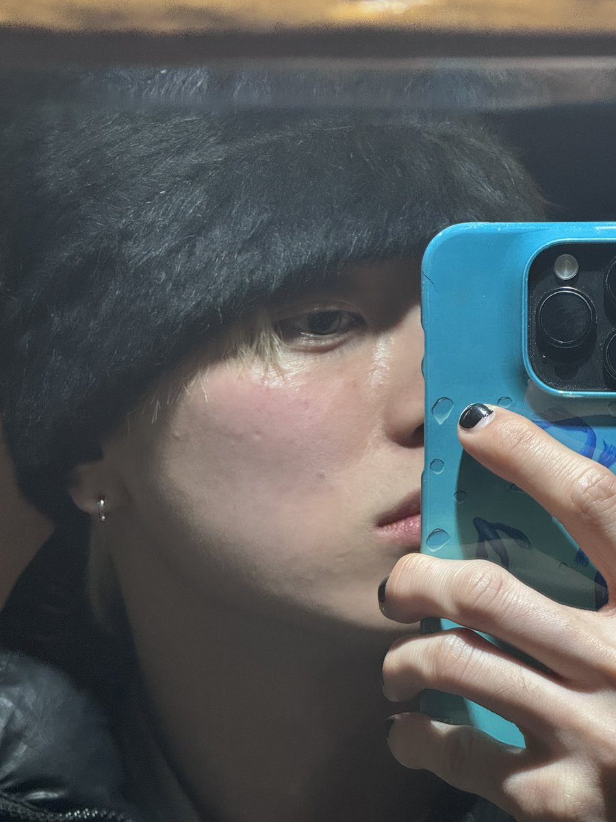 by_verivery's tweet image. [#강민]

너무 고마워요 
모두들
내가 태어난 날을 소중히 해줘서

#생일축하해 #나