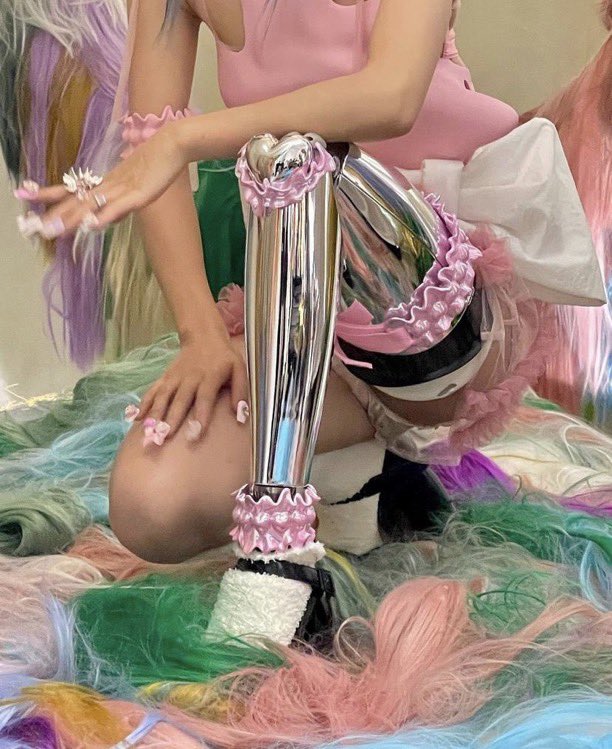 triiadxx's tweet image. custom prosthetics via yvmin_official on ig