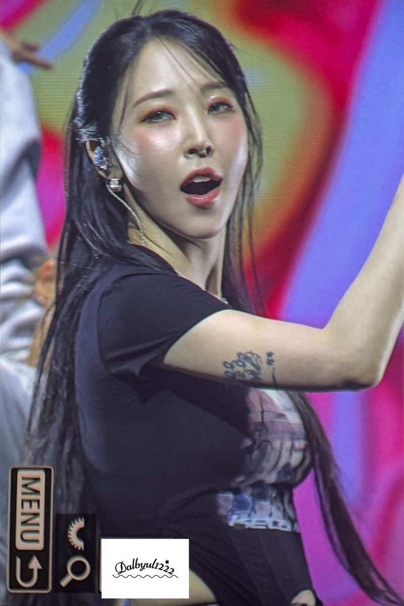 260124
Moon Byul

MUSEUM : village of eternal glow IN TAIPEI

#마마무 #MoonByul
#문별 #ムンビョル #玟星
#MUSEUM_village_of_eternal_glow