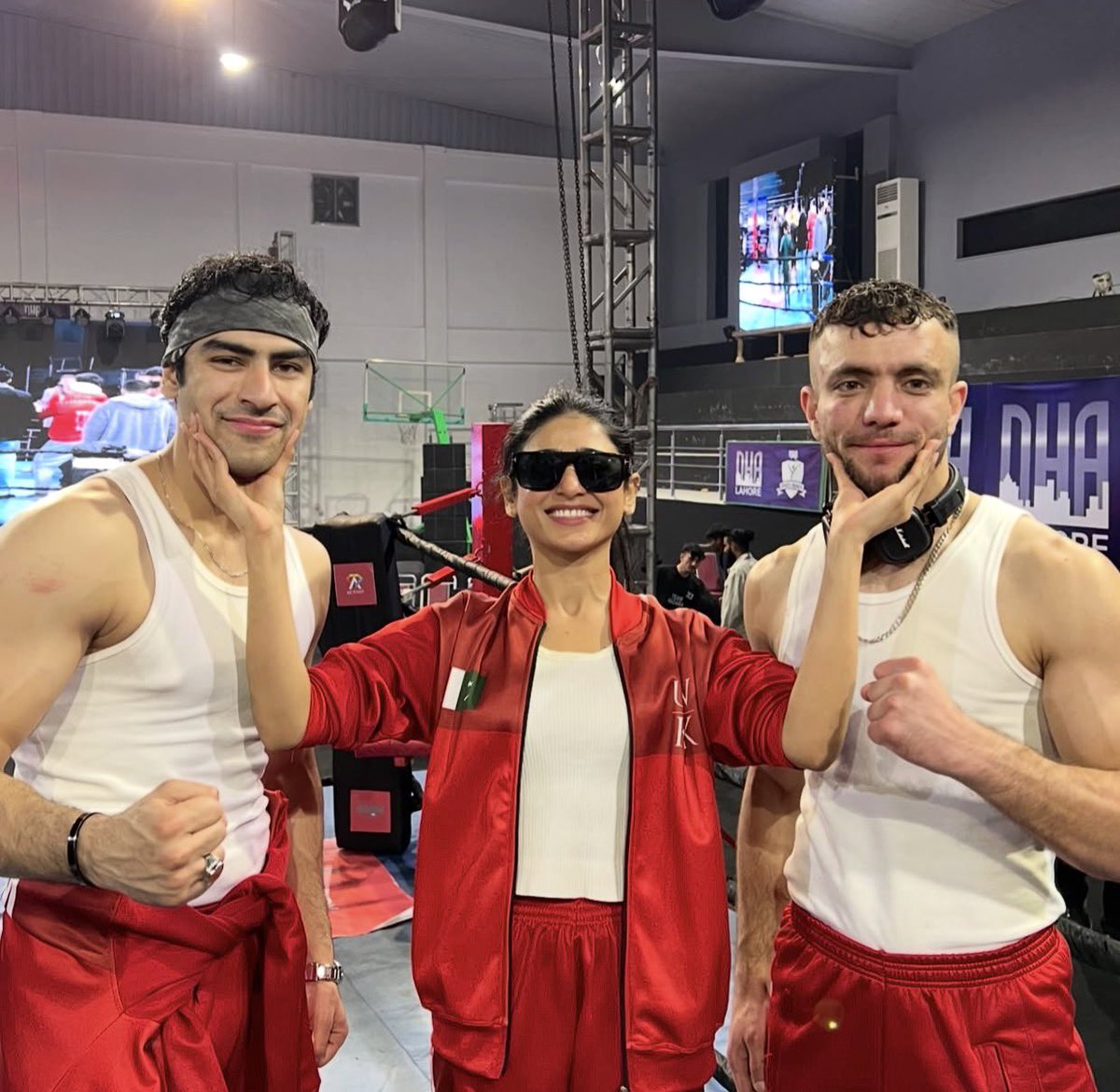 lowkeyzzah's tweet image. boxingpaglus from lahore to karachi